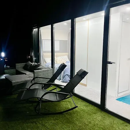 Pringle Pod Apartment *