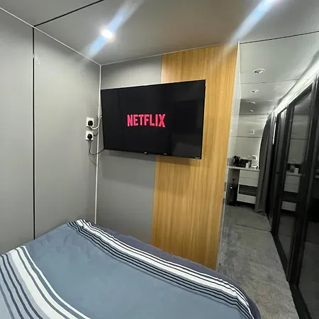 Pringle Pod Apartment *